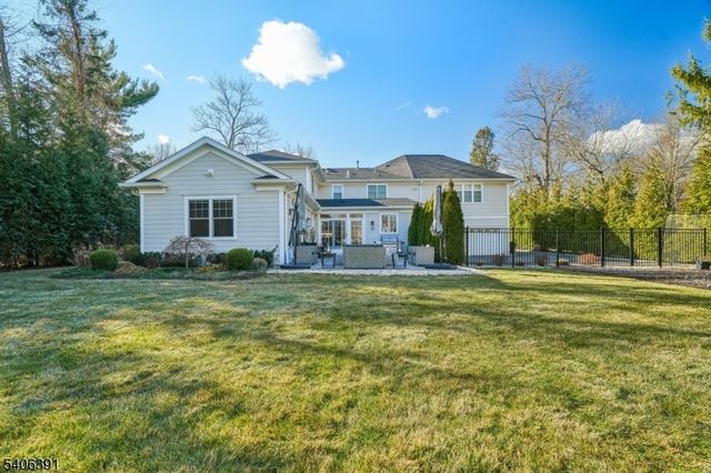 9 WESTVIEW ROAD, Millburn Twp., NJ 07078