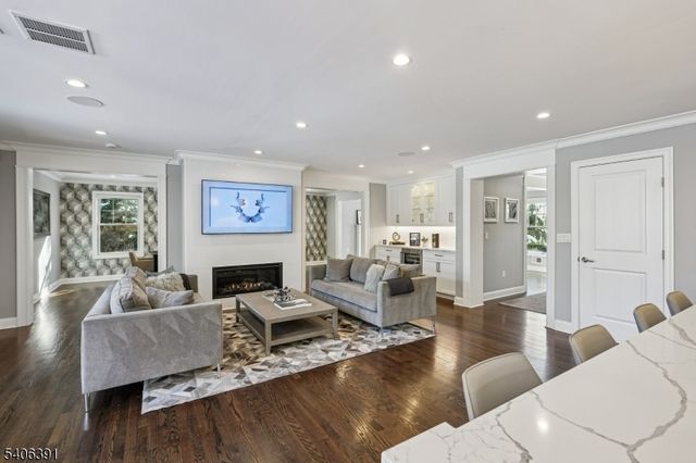 9 WESTVIEW ROAD, Millburn Twp., NJ 07078