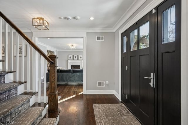 9 WESTVIEW ROAD, Millburn Twp., NJ 07078