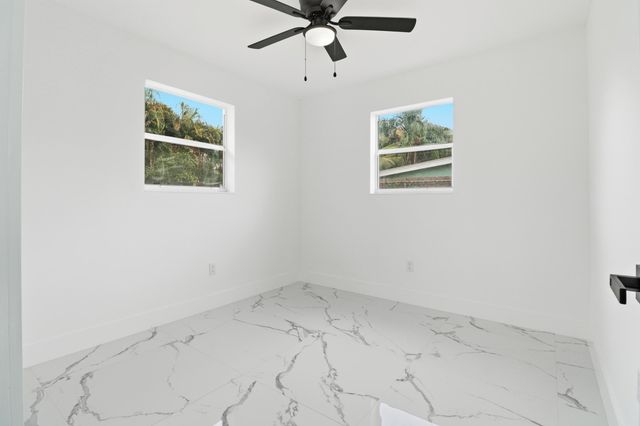 328 PONTE VEDRA Road, Palm Springs, FL 33461