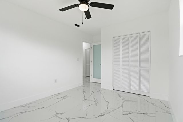 328 PONTE VEDRA Road, Palm Springs, FL 33461