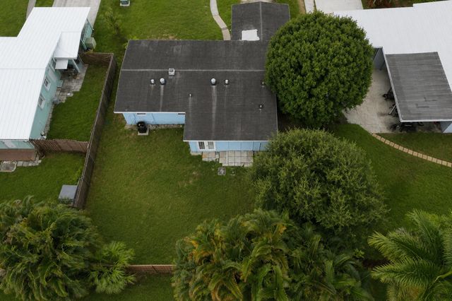 328 PONTE VEDRA Road, Palm Springs, FL 33461