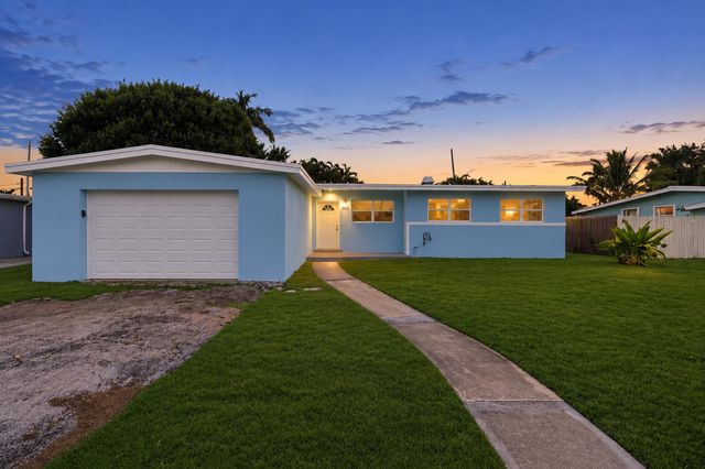 328 PONTE VEDRA Road, Palm Springs, FL 33461