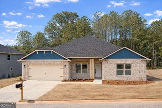 150 Magnolia Villas Drive, Cornelia, GA 30531