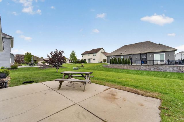 3929 Scenic WAY, Franksville, WI 53126