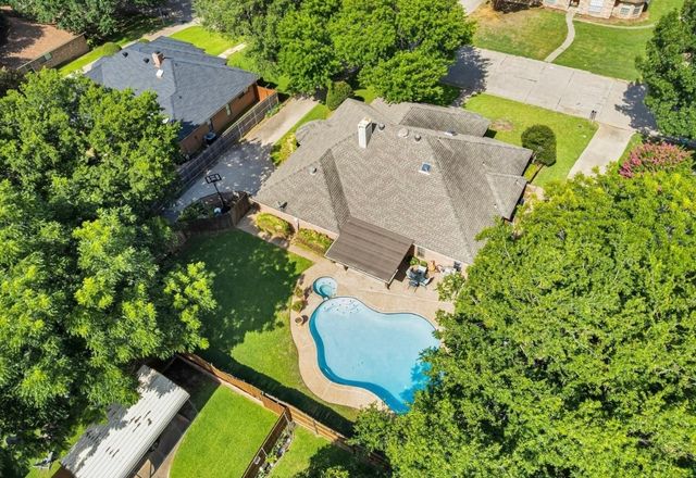 3630 Ridgewood Drive, Grand Prairie, TX 75052