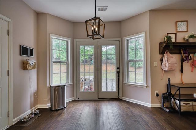 725 Beckenham Walk Dr, Dacula, GA 30019