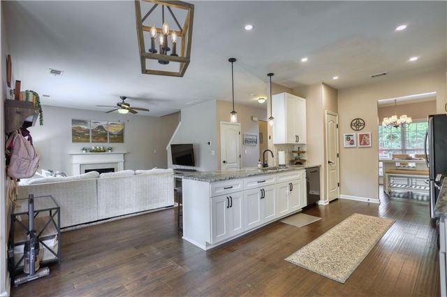 725 Beckenham Walk Dr, Dacula, GA 30019