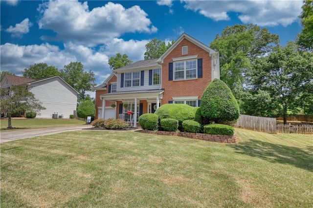 725 Beckenham Walk Dr, Dacula, GA 30019