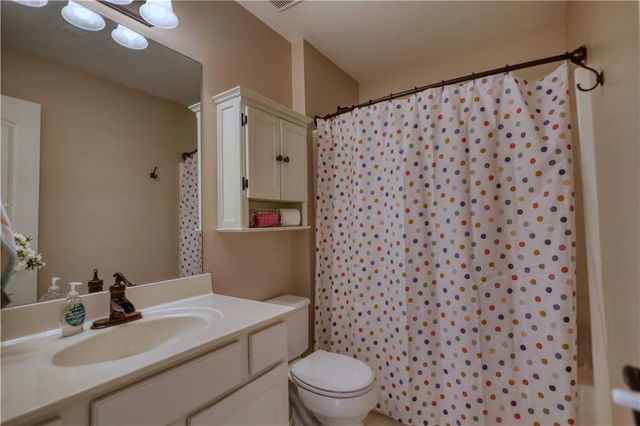 725 Beckenham Walk Dr, Dacula, GA 30019