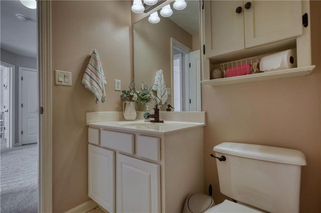 725 Beckenham Walk Dr, Dacula, GA 30019