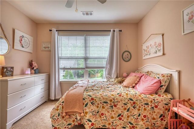725 Beckenham Walk Dr, Dacula, GA 30019