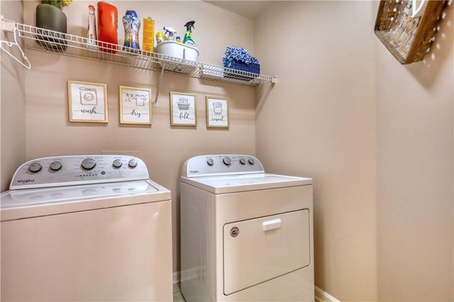 725 Beckenham Walk Dr, Dacula, GA 30019