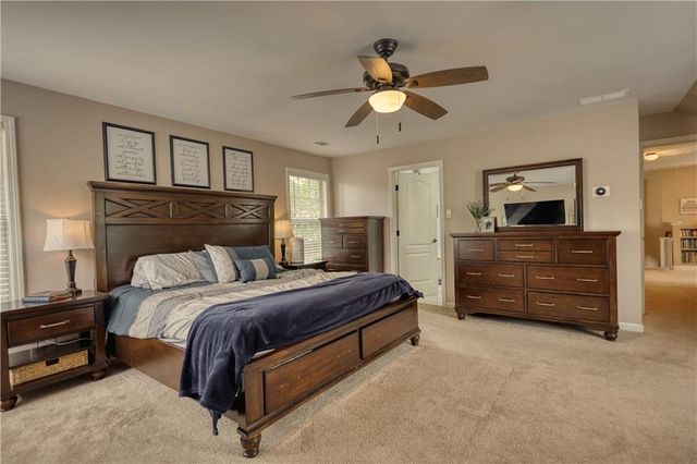 725 Beckenham Walk Dr, Dacula, GA 30019
