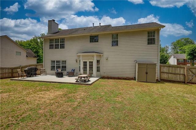 725 Beckenham Walk Dr, Dacula, GA 30019