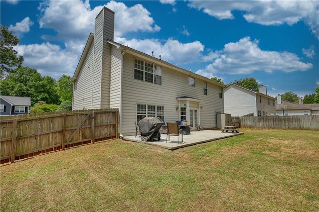 725 Beckenham Walk Dr, Dacula, GA 30019