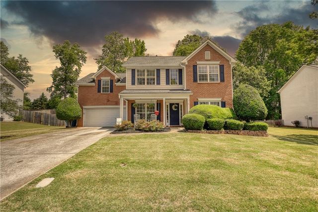 725 Beckenham Walk Dr, Dacula, GA 30019