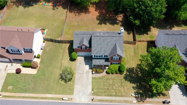 725 Beckenham Walk Dr, Dacula, GA 30019
