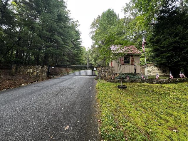 9 Dover Falls Trail, Ellijay, GA 30540
