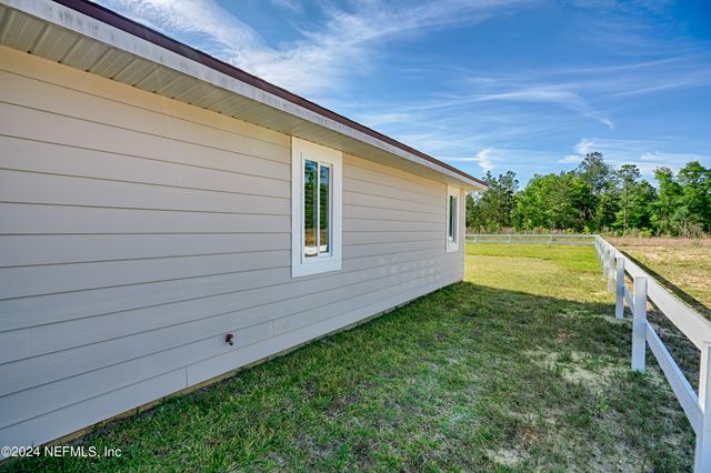 129 HARTFORD Street, Hawthorne, FL 32640