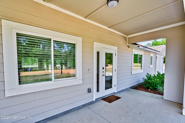 129 HARTFORD Street, Hawthorne, FL 32640