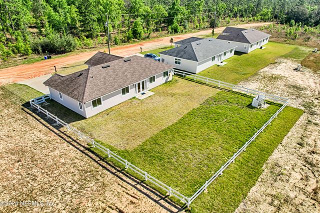 129 HARTFORD Street, Hawthorne, FL 32640