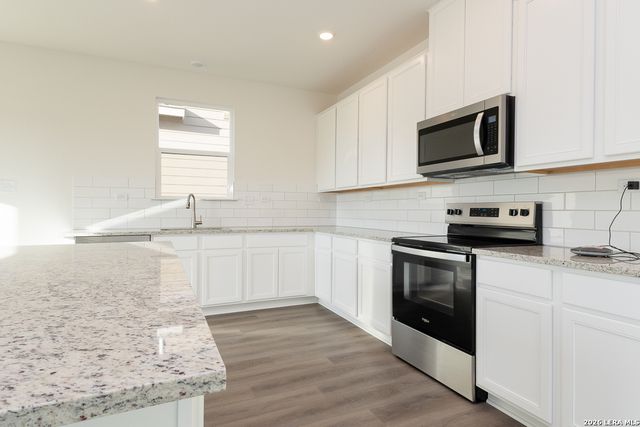 8003 KINGFISHER LANDING, San Antonio, TX 78253