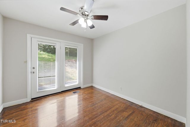 205 Pioneer Avenue, Johnson City, TN 37604