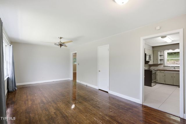 205 Pioneer Avenue, Johnson City, TN 37604