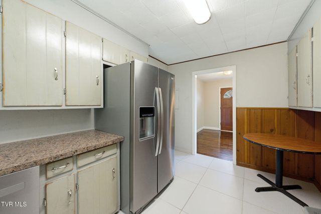 205 Pioneer Avenue, Johnson City, TN 37604
