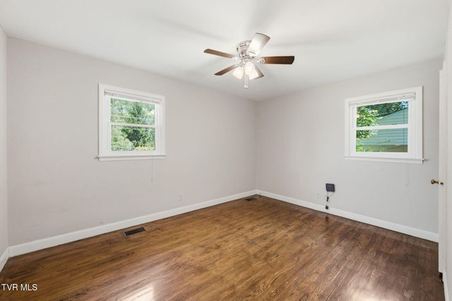 205 Pioneer Avenue, Johnson City, TN 37604