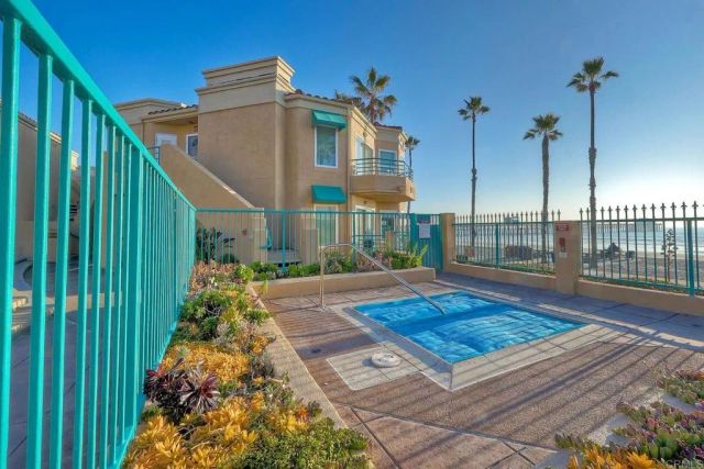 400 N The Strand 18, Oceanside, CA 92054
