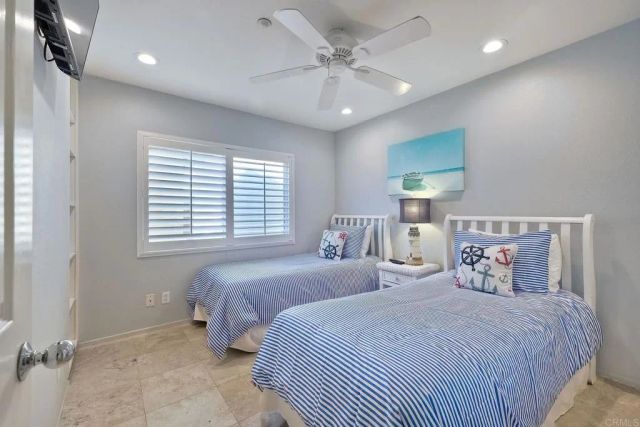 400 N The Strand 18, Oceanside, CA 92054