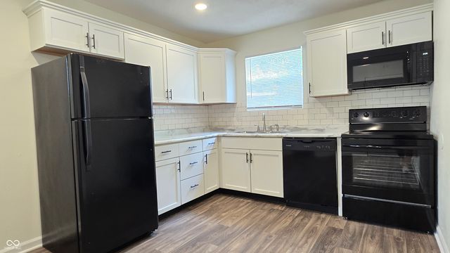 3141 N Pawnee Drive, Indianapolis, IN 46235