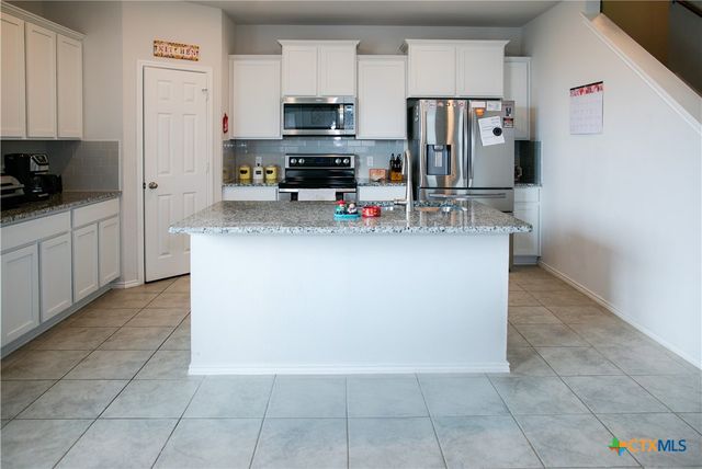 8915 Stonehollow Drive, Temple, TX 76502