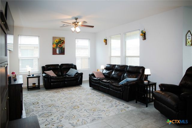 8915 Stonehollow Drive, Temple, TX 76502