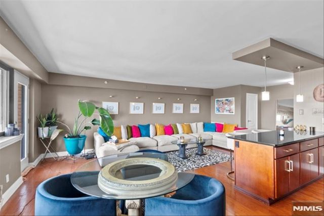 60 Parkway Drive 12A, East Orange, NJ 07017