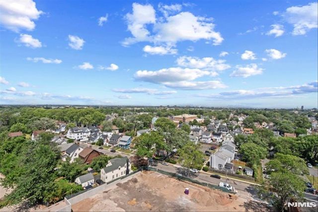 60 Parkway Drive 12A, East Orange, NJ 07017