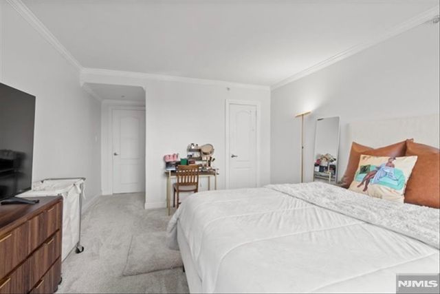 60 Parkway Drive 12A, East Orange, NJ 07017
