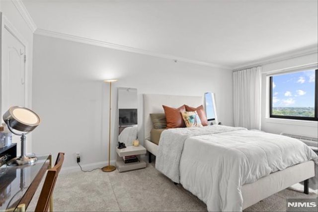 60 Parkway Drive 12A, East Orange, NJ 07017