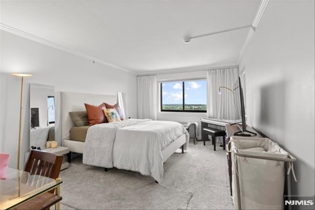 60 Parkway Drive 12A, East Orange, NJ 07017