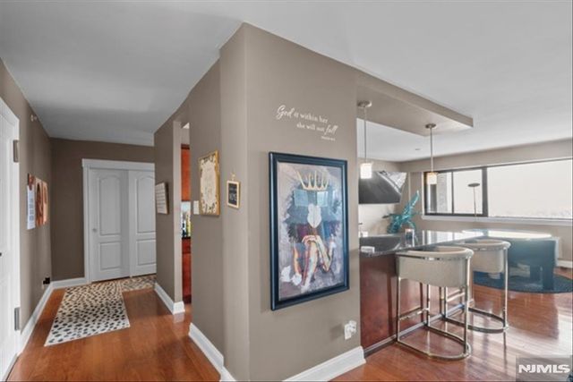 60 Parkway Drive 12A, East Orange, NJ 07017