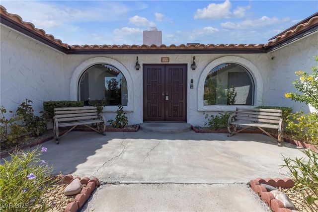 1780 Westwind Road, Las Vegas, NV 89146