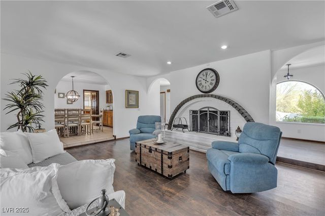 1780 Westwind Road, Las Vegas, NV 89146