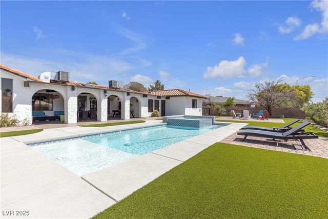 1780 Westwind Road, Las Vegas, NV 89146