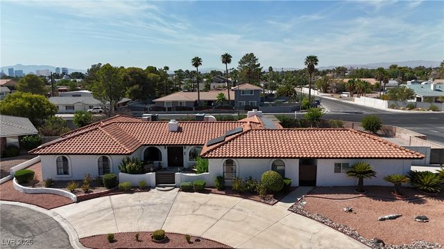 1780 Westwind Road, Las Vegas, NV 89146