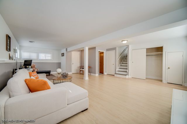 113 APRIL Lane, North Aurora, IL 60542