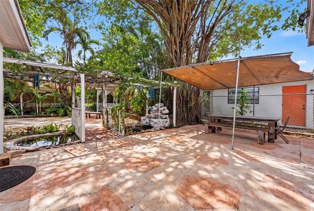 1805 N Dixie Highway, Fort Lauderdale, FL 33305