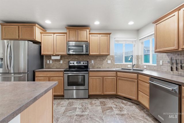 7919 E Toussand Dr., Nampa, ID 83687