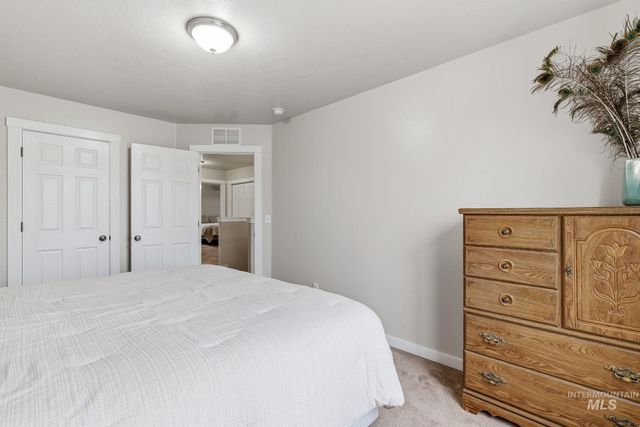 7919 E Toussand Dr., Nampa, ID 83687